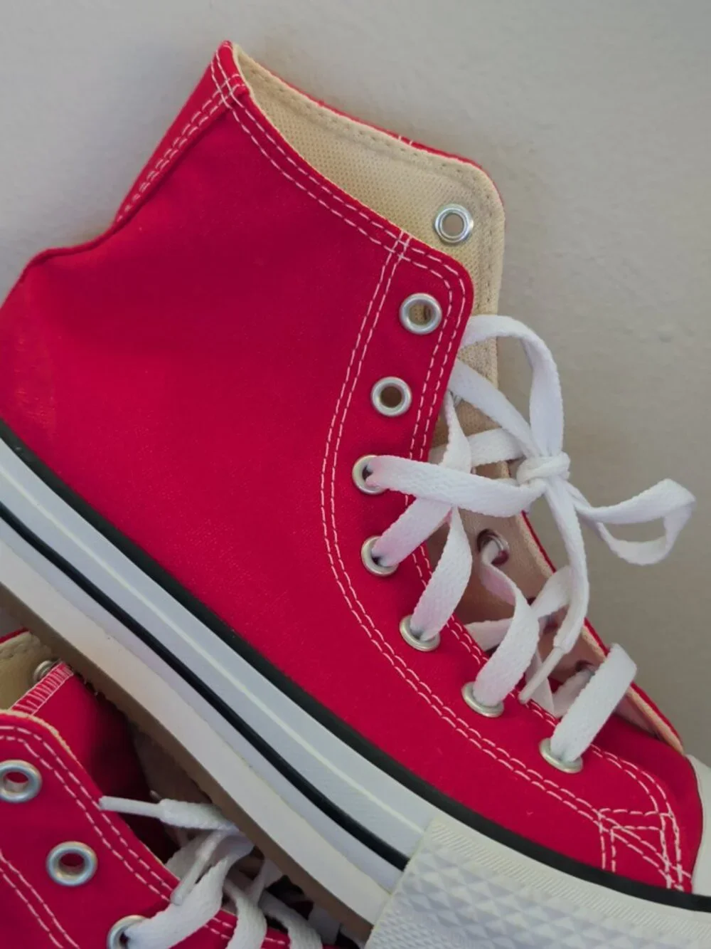 Converse All Star Chuck Taylor Youth Size 3 Red/White High Top Canvas Shoes